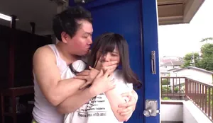 Tình đầu của tôi đã bị gã nhà sát bên quan hệ tơi tả